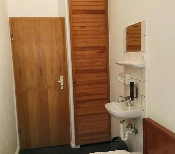 Hotel-pension Adamshof 2* Berlim