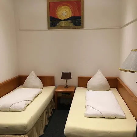 Hotel-pension Adamshof 2* Berlín