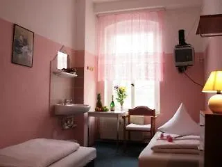 Hotel-pension Adamshof 2* Berlín