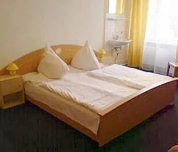 Hotel-pension Adamshof 2*