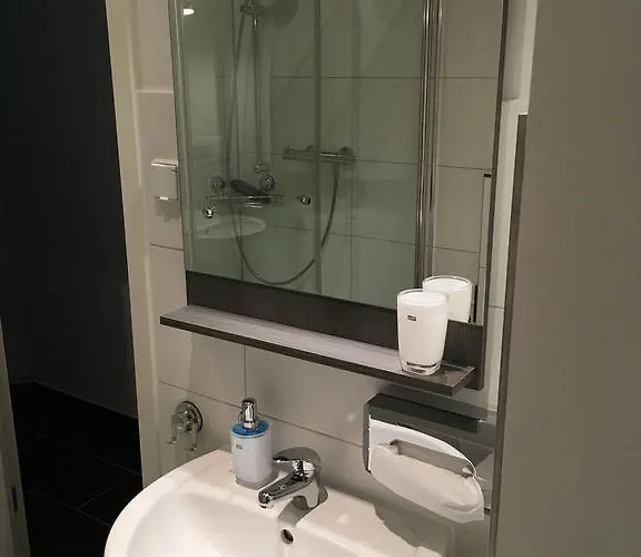 Hotel-pension Adamshof 2* Berlin