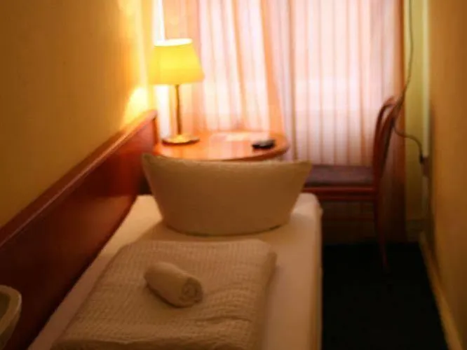 Hotel-pension Adamshof Pensionat Berlin