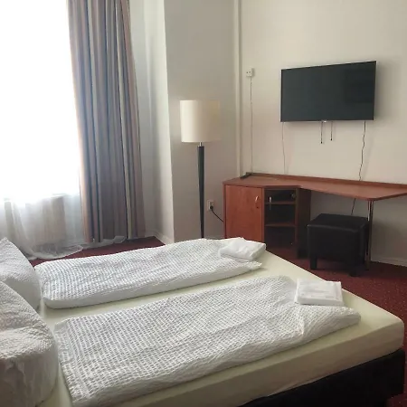 Hotel-pension Adamshof ברלין